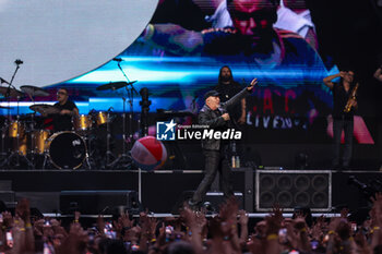 2024-06-08 - Vasco Rossi performs live on stage during Vasco Live 2024 at  San Siro Stadium on June 08, 2024 in Milan, Italy - VASCO ROSSI - VASCO LIVE 2024 - CONCERTS - ITALIAN SINGER AND ARTIST