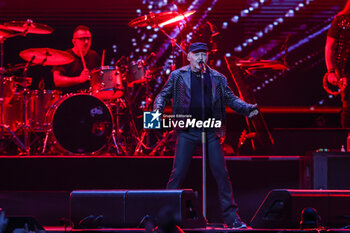 2024-06-08 - Vasco Rossi performs live on stage during Vasco Live 2024 at  San Siro Stadium on June 08, 2024 in Milan, Italy - VASCO ROSSI - VASCO LIVE 2024 - CONCERTS - ITALIAN SINGER AND ARTIST