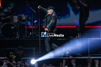 2024-06-08 - Vasco Rossi performs live on stage during Vasco Live 2024 at  San Siro Stadium on June 08, 2024 in Milan, Italy - VASCO ROSSI - VASCO LIVE 2024 - CONCERTS - ITALIAN SINGER AND ARTIST