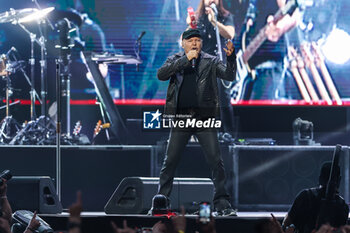 2024-06-08 - Vasco Rossi performs live on stage during Vasco Live 2024 at  San Siro Stadium on June 08, 2024 in Milan, Italy - VASCO ROSSI - VASCO LIVE 2024 - CONCERTS - ITALIAN SINGER AND ARTIST