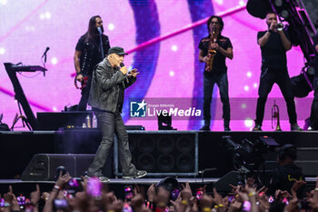 2024-06-08 - Vasco Rossi performs live on stage during Vasco Live 2024 at  San Siro Stadium on June 08, 2024 in Milan, Italy - VASCO ROSSI - VASCO LIVE 2024 - CONCERTS - ITALIAN SINGER AND ARTIST