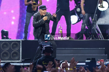 2024-06-08 - Vasco Rossi performs live on stage during Vasco Live 2024 at  San Siro Stadium on June 08, 2024 in Milan, Italy - VASCO ROSSI - VASCO LIVE 2024 - CONCERTS - ITALIAN SINGER AND ARTIST