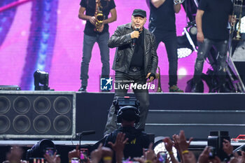 2024-06-08 - Vasco Rossi performs live on stage during Vasco Live 2024 at  San Siro Stadium on June 08, 2024 in Milan, Italy - VASCO ROSSI - VASCO LIVE 2024 - CONCERTS - ITALIAN SINGER AND ARTIST