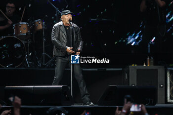 2024-06-08 - Vasco Rossi performs live on stage during Vasco Live 2024 at  San Siro Stadium on June 08, 2024 in Milan, Italy - VASCO ROSSI - VASCO LIVE 2024 - CONCERTS - ITALIAN SINGER AND ARTIST