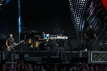 2024-06-08 - Vasco Rossi performs live on stage during Vasco Live 2024 at  San Siro Stadium on June 08, 2024 in Milan, Italy - VASCO ROSSI - VASCO LIVE 2024 - CONCERTS - ITALIAN SINGER AND ARTIST