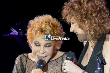 2024-06-06 - Fiorella Mannoia and Ornella Vanoni during the the Ornella Vanoni Senza Fine Tour Concert at Terme di Caracalla in Rome, Italy, on june 06, 2024 - ORNELLA VANONI - SENZA FINE TOUR - CONCERTS - ITALIAN SINGER AND ARTIST