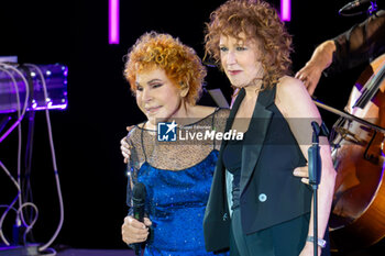 2024-06-06 - Fiorella Mannoia and Ornella Vanoni during the the Ornella Vanoni Senza Fine Tour Concert at Terme di Caracalla in Rome, Italy, on june 06, 2024 - ORNELLA VANONI - SENZA FINE TOUR - CONCERTS - ITALIAN SINGER AND ARTIST