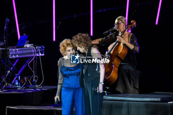 2024-06-06 - Fiorella Mannoia and Ornella Vanoni during the the Ornella Vanoni Senza Fine Tour Concert at Terme di Caracalla in Rome, Italy, on june 06, 2024 - ORNELLA VANONI - SENZA FINE TOUR - CONCERTS - ITALIAN SINGER AND ARTIST