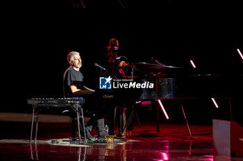 2024-06-06 - Fabio Valdemarin during the the Ornella Vanoni Senza Fine Tour Concert at Terme di Caracalla in Rome, Italy, on june 06, 2024 - ORNELLA VANONI - SENZA FINE TOUR - CONCERTS - ITALIAN SINGER AND ARTIST