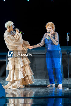 2024-06-06 - Malika Ayane and Ornella Vanoni during the the Ornella Vanoni Senza Fine Tour Concert at Terme di Caracalla in Rome, Italy, on june 06, 2024 - ORNELLA VANONI - SENZA FINE TOUR - CONCERTS - ITALIAN SINGER AND ARTIST