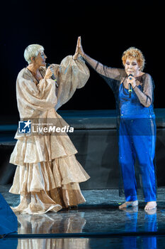 2024-06-06 - Malika Ayane and Ornella Vanoni during the the Ornella Vanoni Senza Fine Tour Concert at Terme di Caracalla in Rome, Italy, on june 06, 2024 - ORNELLA VANONI - SENZA FINE TOUR - CONCERTS - ITALIAN SINGER AND ARTIST