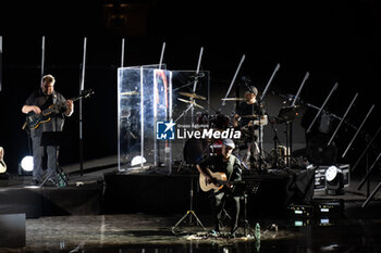 2024-06-06 - Federico Malaman (bass), Riccardo Bertuzzi (guitar) e Stefano Pisetta (drums) during the the Ornella Vanoni Senza Fine Tour Concert at Terme di Caracalla in Rome, Italy, on june 06, 2024 - ORNELLA VANONI - SENZA FINE TOUR - CONCERTS - ITALIAN SINGER AND ARTIST