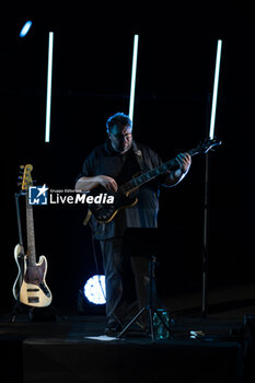 2024-06-06 - Federico Malaman during the the Ornella Vanoni Senza Fine Tour Concert at Terme di Caracalla in Rome, Italy, on june 06, 2024 - ORNELLA VANONI - SENZA FINE TOUR - CONCERTS - ITALIAN SINGER AND ARTIST