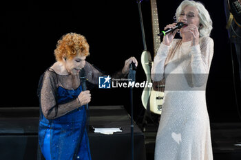 2024-06-06 - Drusilla Foer and Ornella Vanoni during the the Ornella Vanoni Senza Fine Tour Concert at Terme di Caracalla in Rome, Italy, on june 06, 2024 - ORNELLA VANONI - SENZA FINE TOUR - CONCERTS - ITALIAN SINGER AND ARTIST