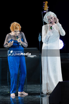 2024-06-06 - Drusilla Foer and Ornella Vanoni during the the Ornella Vanoni Senza Fine Tour Concert at Terme di Caracalla in Rome, Italy, on june 06, 2024 - ORNELLA VANONI - SENZA FINE TOUR - CONCERTS - ITALIAN SINGER AND ARTIST