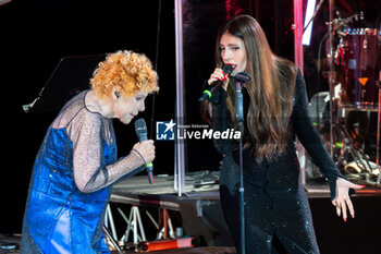 2024-06-06 - Ditonellapiaga and Ornella Vanoni during the the Ornella Vanoni Senza Fine Tour Concert at Terme di Caracalla in Rome, Italy, on june 06, 2024 - ORNELLA VANONI - SENZA FINE TOUR - CONCERTS - ITALIAN SINGER AND ARTIST