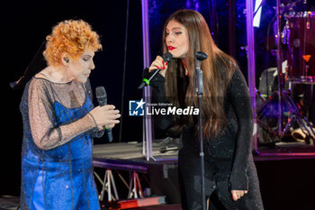 2024-06-06 - Ditonellapiaga and Ornella Vanoni during the the Ornella Vanoni Senza Fine Tour Concert at Terme di Caracalla in Rome, Italy, on june 06, 2024 - ORNELLA VANONI - SENZA FINE TOUR - CONCERTS - ITALIAN SINGER AND ARTIST