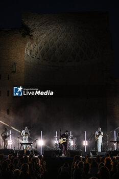 2024-06-19 - Diodadato during the Concert Ho Acceso un Fuoco, Estate 24 at Temple of Venus,Coliseum Archaeological Park in Rome, Italy on July 19th, 2024 - DIODATO - HO ACCESO UN FUOCO - ESTATE 24 - CONCERTS - ITALIAN SINGER AND ARTIST