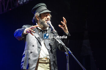 2024-07-01 - Vinicio Capossela (Italian singer-songwriter, poet and novelist) performs live - VINICIO CAPOSSELA - VECCHI TASTI - CONCERTS - ITALIAN SINGER AND ARTIST