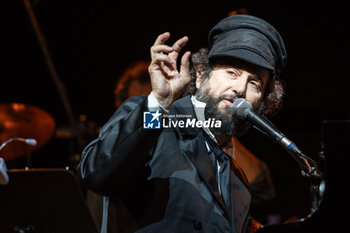 2024-07-01 - Vinicio Capossela (Italian singer-songwriter, poet and novelist) performs live - VINICIO CAPOSSELA - VECCHI TASTI - CONCERTS - ITALIAN SINGER AND ARTIST