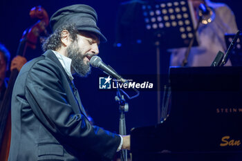 2024-07-01 - Vinicio Capossela (Italian singer-songwriter, poet and novelist) performs live - VINICIO CAPOSSELA - VECCHI TASTI - CONCERTS - ITALIAN SINGER AND ARTIST