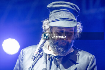 2024-07-01 - Vinicio Capossela (Italian singer-songwriter, poet and novelist) performs live - VINICIO CAPOSSELA - VECCHI TASTI - CONCERTS - ITALIAN SINGER AND ARTIST