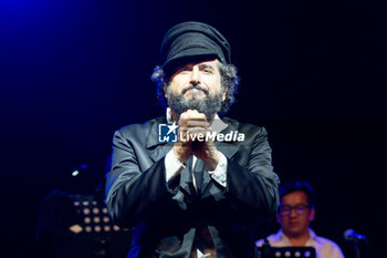 2024-07-01 - Vinicio Capossela (Italian singer-songwriter, poet and novelist) performs live - VINICIO CAPOSSELA - VECCHI TASTI - CONCERTS - ITALIAN SINGER AND ARTIST