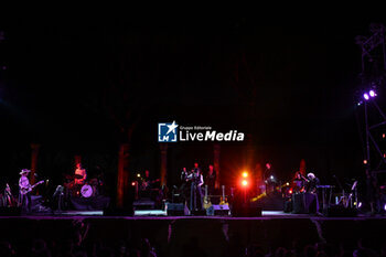 2024-07-17 - Vinicio Capossela during the Altri Tasti Tour at Teatro Antico di Ostia Antica on July 17, 2024 in Rome, Italy. - VINICIO CAPOSSELA - TASTI ANTICHI DE REDITU SUO. IL RITORNO - CONCERTS - ITALIAN SINGER AND ARTIST