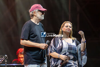 2024-07-22 - Francesco De Gregori on stage with Francesca La Colla - FRANCESCO DE GREGORI DAL VIVO 2024 - CONCERTS - ITALIAN SINGER AND ARTIST