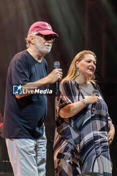 2024-07-22 - Francesco De Gregori on stage with Francesca La Colla - FRANCESCO DE GREGORI DAL VIVO 2024 - CONCERTS - ITALIAN SINGER AND ARTIST