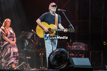 2024-07-22 - Francesco De Gregori on stage - FRANCESCO DE GREGORI DAL VIVO 2024 - CONCERTS - ITALIAN SINGER AND ARTIST