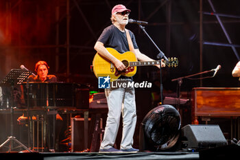 2024-07-22 - Francesco De Gregori on stage - FRANCESCO DE GREGORI DAL VIVO 2024 - CONCERTS - ITALIAN SINGER AND ARTIST