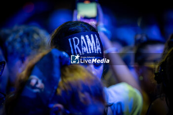 25/07/2024 - Irama's fans wait for the concert to begin - IRAMA LIVE 2024 - CONCERTI - CANTANTI E ARTISTI ITALIANI