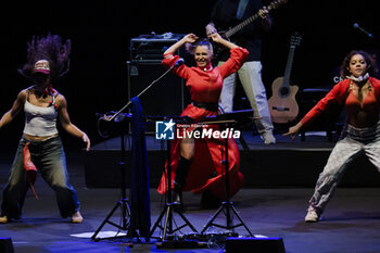 2024-09-27 - Serena Brancale during the concert ‘Baccala on tour’ at Auditorium Parco della Musica on September 27, 2024 in Rome - Italy - SERENA BRANCALE - 