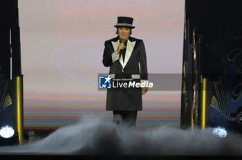 2024-10-12 - Italian singer Renato Zero on stage during his “Autoritatto” 2024 tour at Unipol Arena, Casalecchio (Bologna), Italy, October 12, 2024. Photo: Michele Nucci - RENATO ZERO IN 