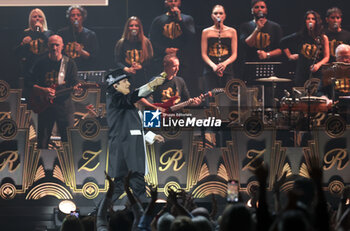 2024-10-12 - Italian singer Renato Zero on stage during his “Autoritatto” 2024 tour at Unipol Arena, Casalecchio (Bologna), Italy, October 12, 2024. Photo: Michele Nucci - RENATO ZERO IN 