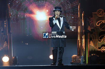 2024-10-12 - Italian singer Renato Zero on stage during his “Autoritatto” 2024 tour at Unipol Arena, Casalecchio (Bologna), Italy, October 12, 2024. Photo: Michele Nucci - RENATO ZERO IN 