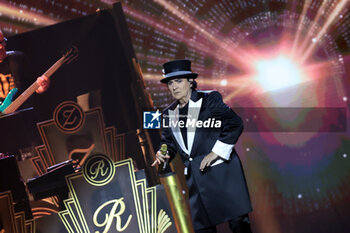 2024-10-12 - Italian singer Renato Zero on stage during his “Autoritatto” 2024 tour at Unipol Arena, Casalecchio (Bologna), Italy, October 12, 2024. Photo: Michele Nucci - RENATO ZERO IN 