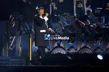 2024-10-12 - Italian singer Renato Zero on stage during his “Autoritatto” 2024 tour at Unipol Arena, Casalecchio (Bologna), Italy, October 12, 2024. Photo: Michele Nucci - RENATO ZERO IN 