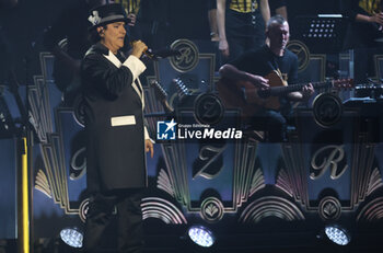 2024-10-12 - Italian singer Renato Zero on stage during his “Autoritatto” 2024 tour at Unipol Arena, Casalecchio (Bologna), Italy, October 12, 2024. Photo: Michele Nucci - RENATO ZERO IN 