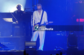 2024-10-19 - Italian singer Umberto Tozzi on stage during his “L’Ultima notte rosa, the final tour” at Unipol Arena, Casalecchio (Bo), Italy, October 19, 2024 - photo Michele Nucci - UMBERTO TOZZI 