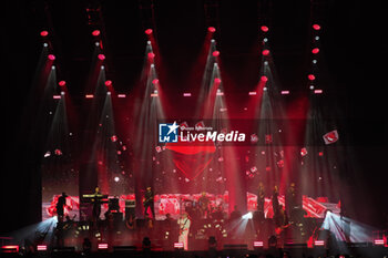 2024-10-19 - Italian singer Umberto Tozzi on stage during his ?L?Ultima notte rosa, the final tour? at Unipol Arena, Casalecchio (Bo), Italy, October 19, 2024 - photo Michele Nucci - UMBERTO TOZZI 