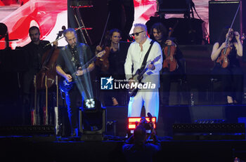 2024-10-19 - Italian singer Umberto Tozzi on stage during his ?L?Ultima notte rosa, the final tour? at Unipol Arena, Casalecchio (Bo), Italy, October 19, 2024 - photo Michele Nucci - UMBERTO TOZZI 