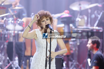 11/11/2024 - Italian singer Fiorella Mannoia on stage at Teatro Europauditorium during her tour in theaters. Bologna, November 11, 2024 - photo Michele Nucci - FIORELLA MANNOIA LIVE NEI TEATRI 2024 - SHOW - ARTISTI ITALIANI