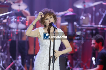 11/11/2024 - Italian singer Fiorella Mannoia on stage at Teatro Europauditorium during her tour in theaters. Bologna, November 11, 2024 - photo Michele Nucci - FIORELLA MANNOIA LIVE NEI TEATRI 2024 - SHOW - ARTISTI ITALIANI