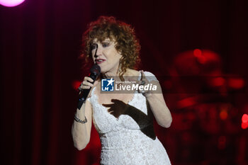 11/11/2024 - Italian singer Fiorella Mannoia on stage at Teatro Europauditorium during her tour in theaters. Bologna, November 11, 2024 - photo Michele Nucci - FIORELLA MANNOIA LIVE NEI TEATRI 2024 - SHOW - ARTISTI ITALIANI