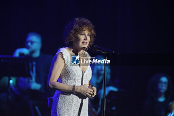 11/11/2024 - Italian singer Fiorella Mannoia on stage at Teatro Europauditorium during her tour in theaters. Bologna, November 11, 2024 - photo Michele Nucci - FIORELLA MANNOIA LIVE NEI TEATRI 2024 - SHOW - ARTISTI ITALIANI