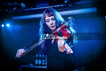 2024-01-19 - Danielle de Picciotto play violin - HACKEDEPICCIOTTO - LIVE IN ROME - CONCERTS - SINGER AND ARTIST