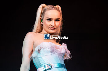 2024-03-05 -  - KIM PETRAS - FEED THE BEAST WORLD TOUR - CONCERTS - SINGER AND ARTIST
