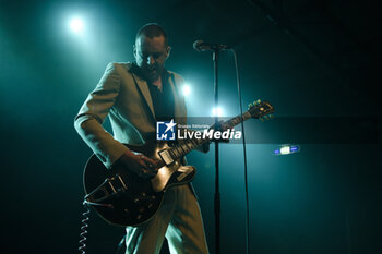 2024-04-11 - The british singer and guitarist Miles Kane performing live - MILES KANE - ONE MAN BAND: SOLO TOUR '24!  - CONCERTS - SINGER AND ARTIST